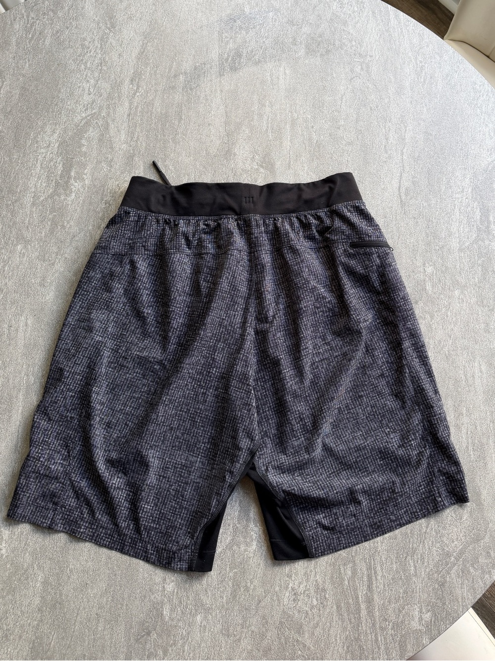 Lululemon black shorts gray M - Picture 2 of 3